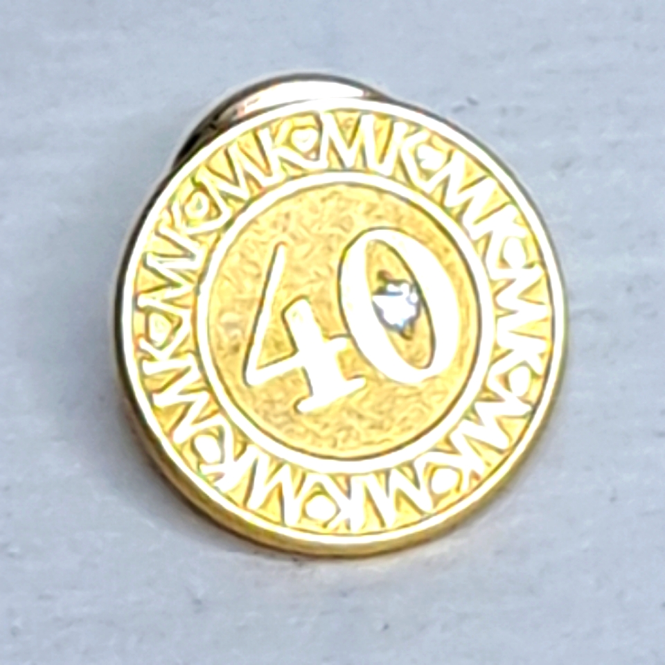 Gold Mk 40th Anniversary Pin With Diamond Accent 45$